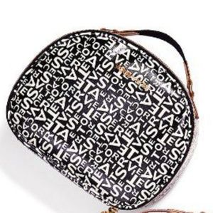 VS Supermodel essentials Train Case